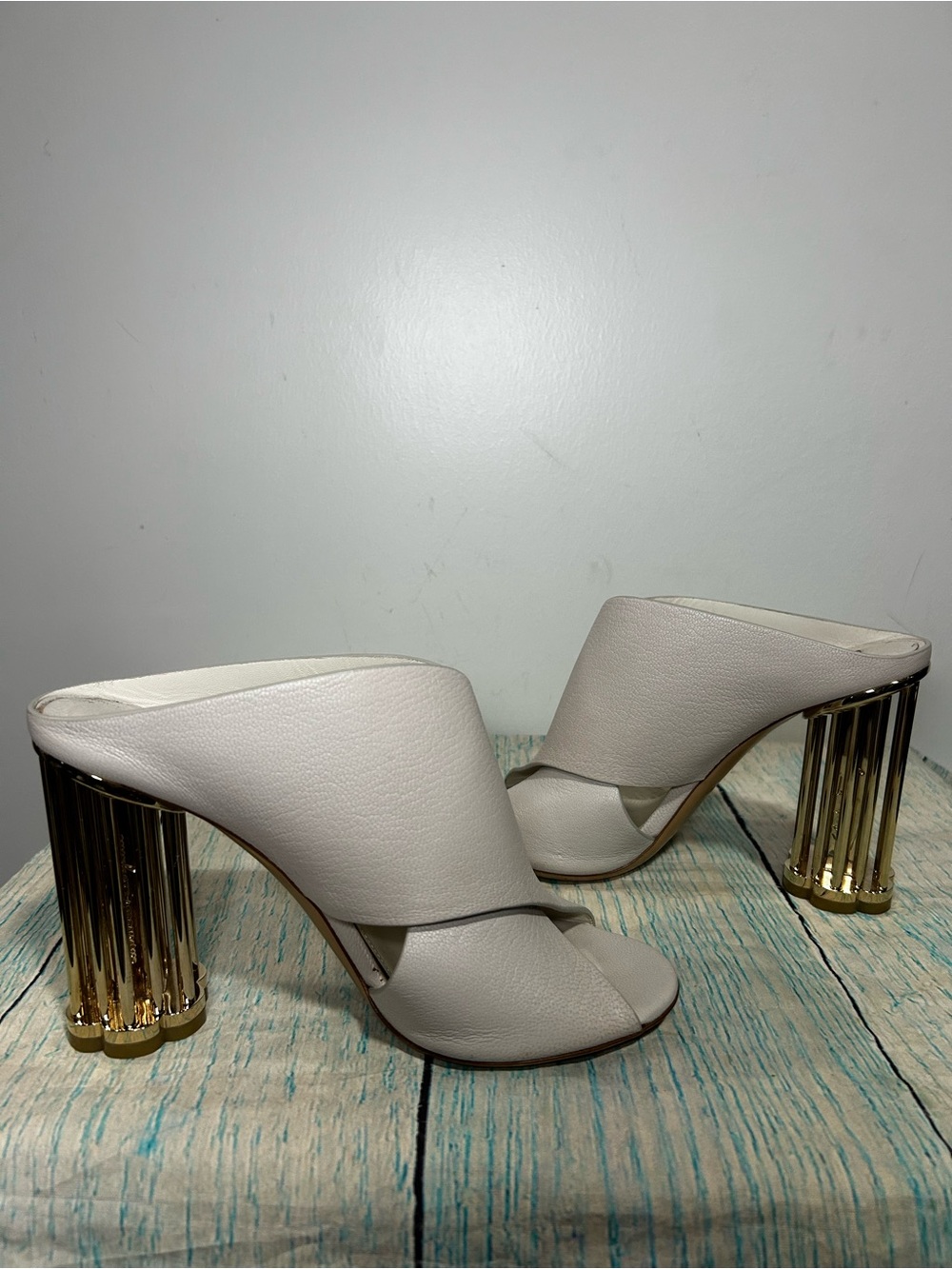 Salvatore Ferragamo Being Abriola Flower Heel Woman Mules Size 8 1/2 C Italy - Picture 6 of 11